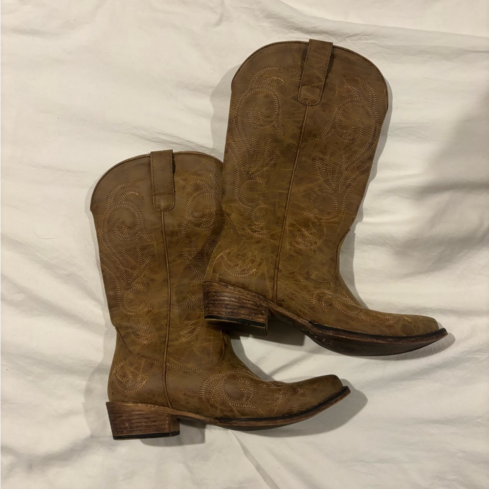Roper Tan Leather Western Boots with Logo Sole